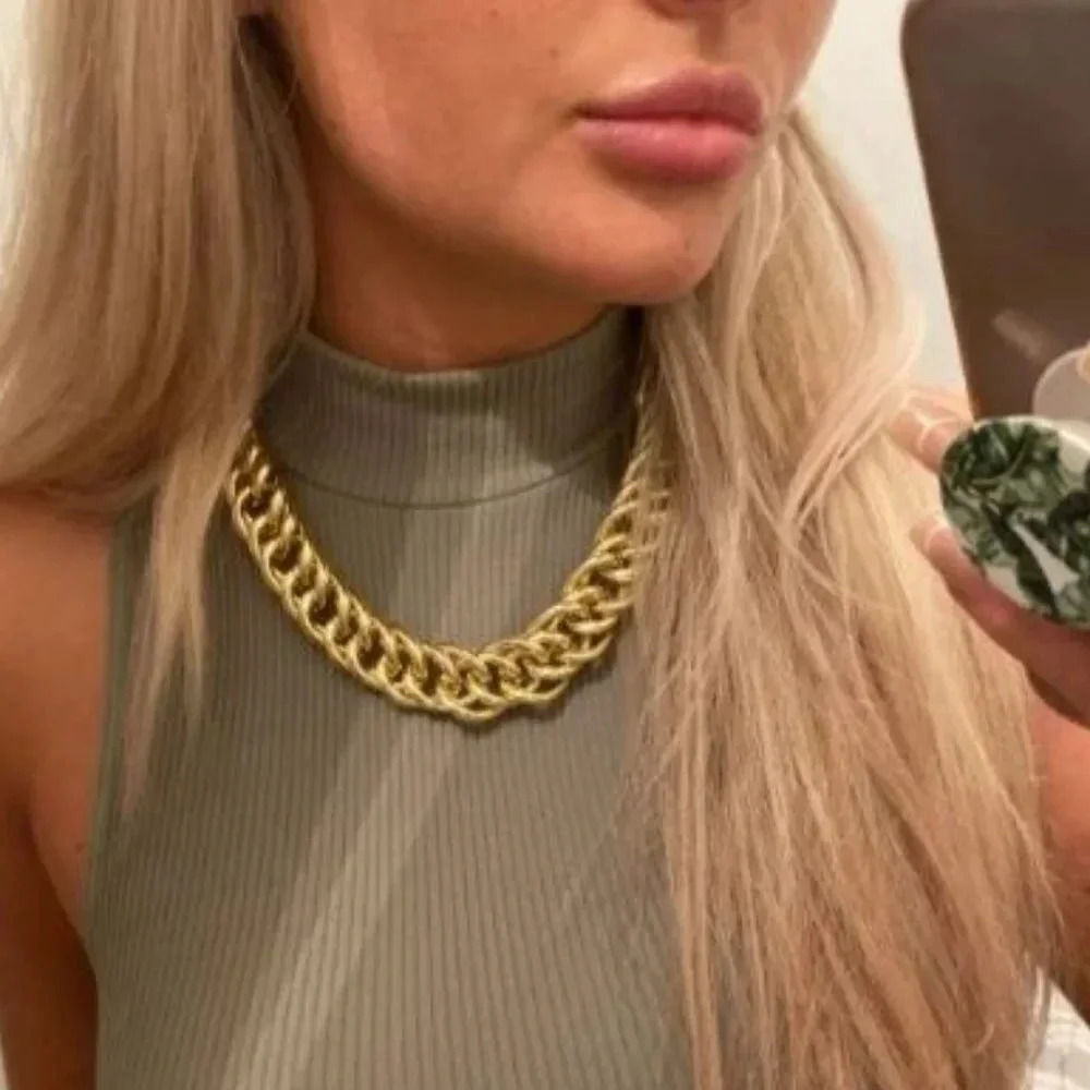 NEW Minimalist 18K Gold Thick Chain Necklace - Picture 3 of 6